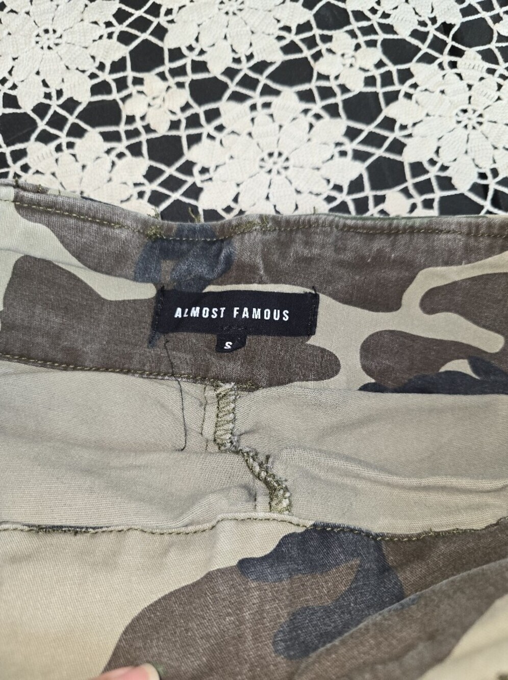 Almost Famous Pleated Skort, Camo Skirt / Shorts, Womens Small - Picture 6 of 7